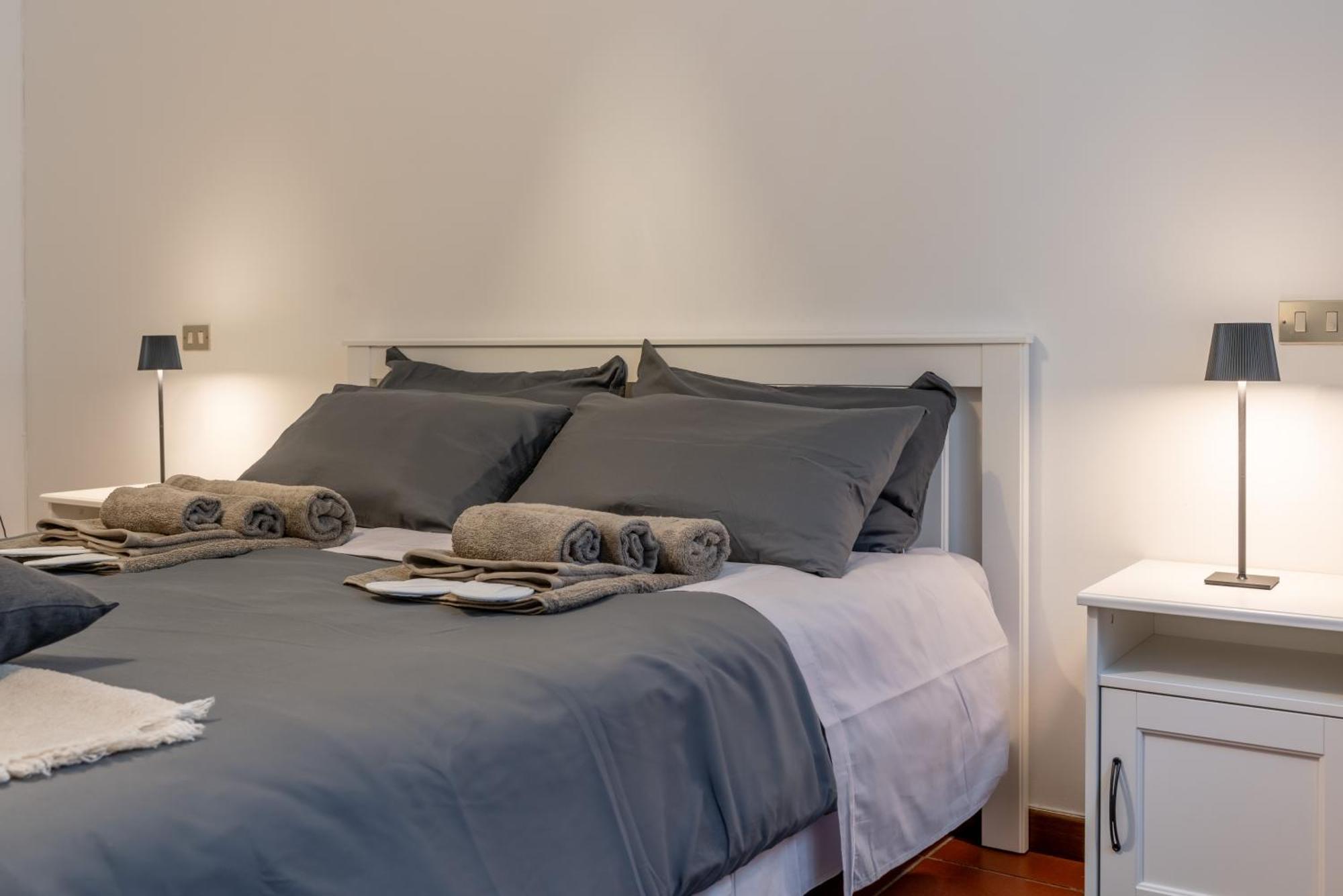 -near Arena & Parking - Pet Friendly Historical Arena Palace Верона